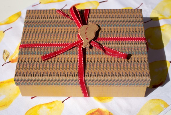 Geschenkbox ORGANICS gelb Muster