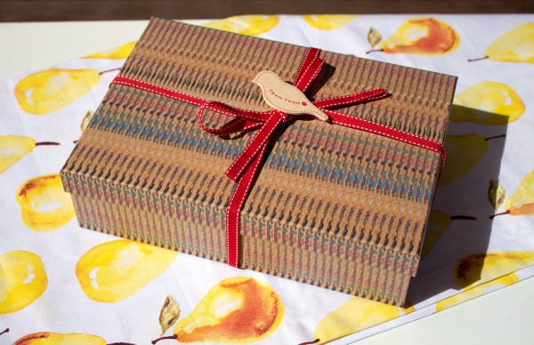 Geschenkbox ORGANICS bunt Muster